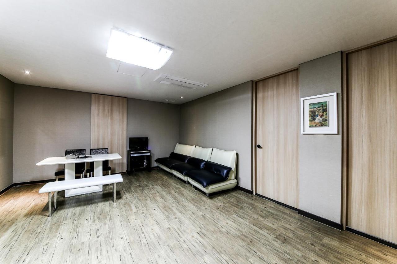 Gyeongju Arrietty Motel Buitenkant foto