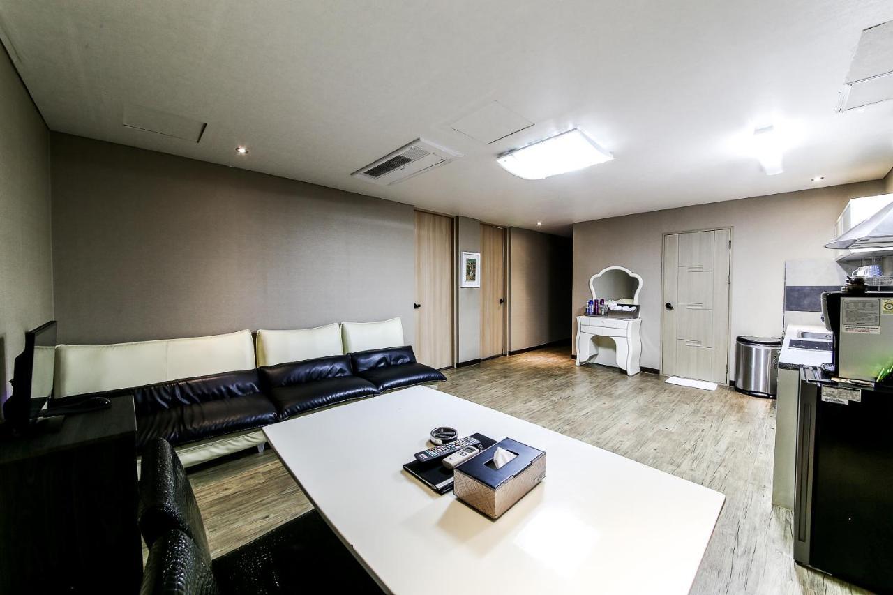 Gyeongju Arrietty Motel Buitenkant foto