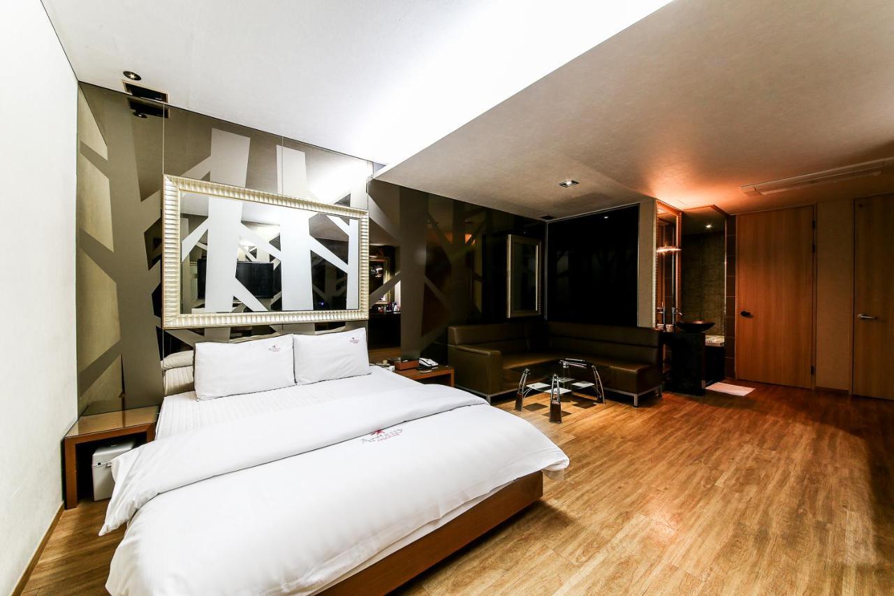 Gyeongju Arrietty Motel Buitenkant foto