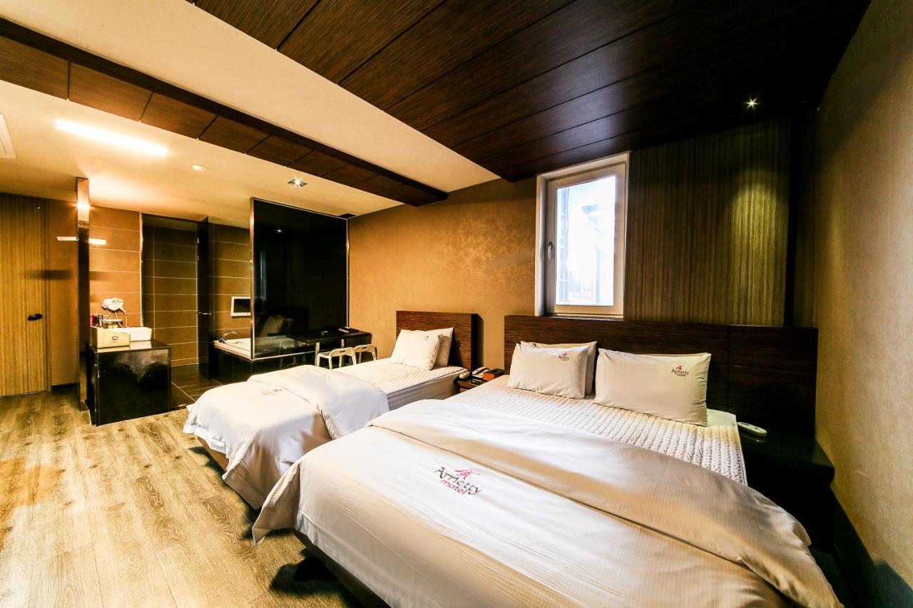 Gyeongju Arrietty Motel Buitenkant foto